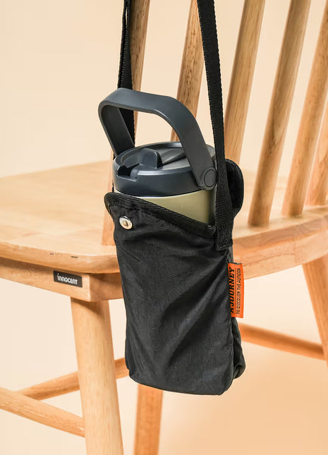 Торон зөөлөвчтэй хар өнгийн усны савны цүнх